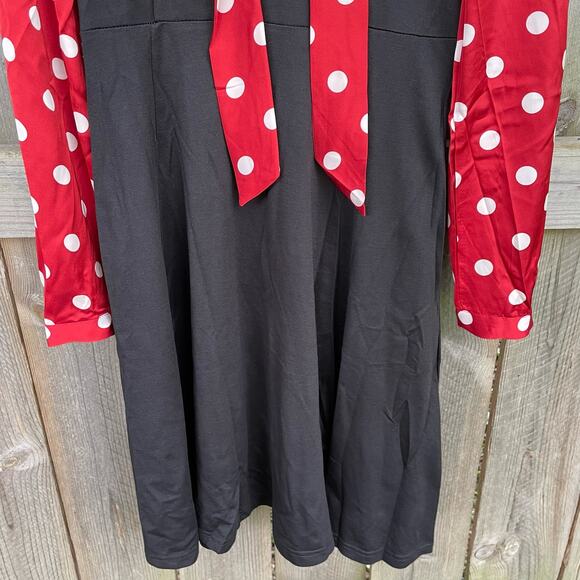 Tulip B Dress Front Tie Neckline Dress Back Zip Closure Black Red Small NWT - Picture 4 of 8